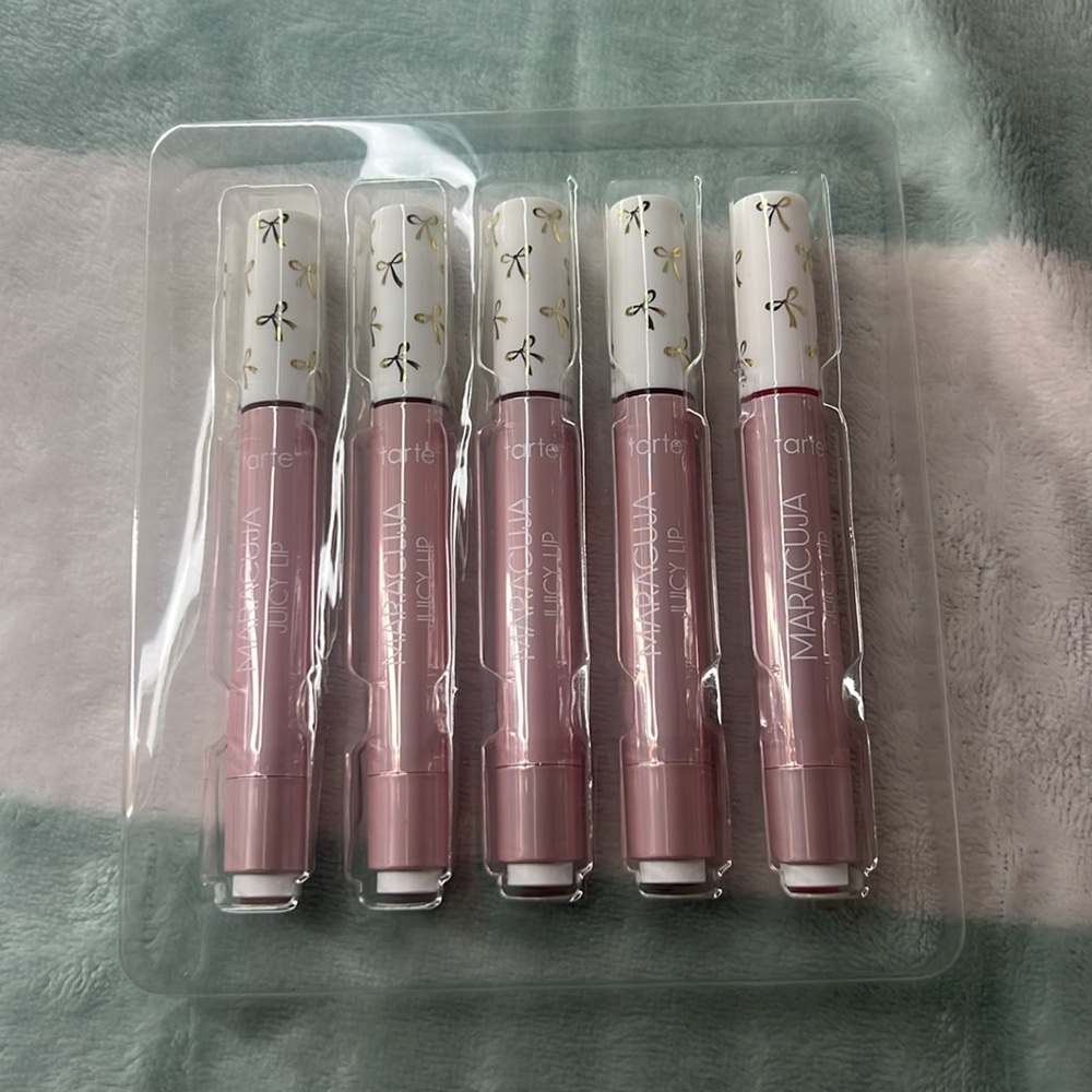 Tarte ‘tis the season bow maracuja juicy lip balm set